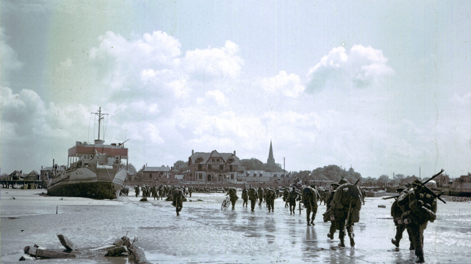 Canadian infantry landing at Juno Beach near Bernières-sur-Mer on D-Day, June 6, 1944