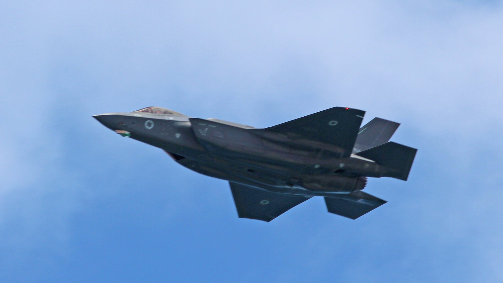 Israeli Air Force F-35I Adir on a flyby over Tel Aviv beach during Israel's 71st Independence Day, May 2019