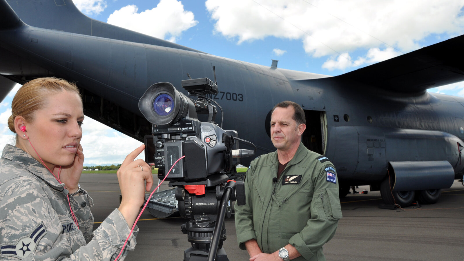 Exercise Kiwi Flag multilateral RNZAF tactical airlift exercise at RNZAF Base Ohakea, November 2013