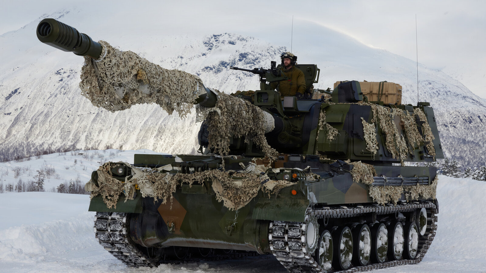 U.S. Marine Corps HIMARS train alongside the Norwegian Armed Forces during Exercise CORE 26, February 2026